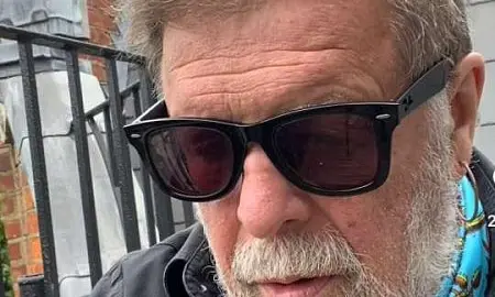 Бориса Гребенщикова оштрафовали за отсутствие плашки иноагента на видео с песней Окуджавы