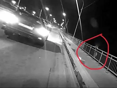 патруль дпс спас девушку, которая хотела покончить с собой из-за ссоры с парнем (видео) - Сайт Газеты «Совершенно Секретно»