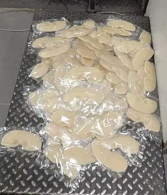 90 силиконовых лиц нашли в рюкзаке российские таможенники - Сайт Газеты «Совершенно Секретно»