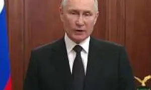 Путин подписал указ, который позволяет задерживать на 30 суток за нарушение военного положения