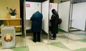 В Санкт-Петербурге задержали журналиста на входе в избирательный участок