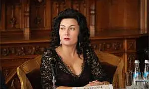 Экс-министр культуры Крыма Новосельская через суд добивается УДО