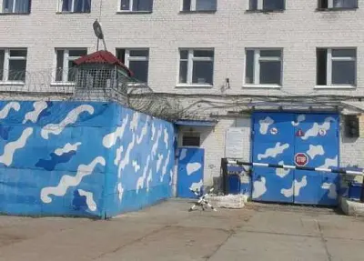 в свердловской области забитый оружием грузовик пытались провезти в колонию - Сайт Газеты «Совершенно Секретно»