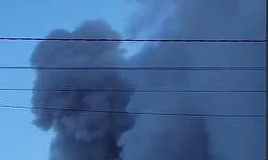 При атаке БПЛА в Подмосковье погибли пять человек, также дроны атаковали склад под Петербургом