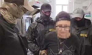 ФСБ арестовала  шеф-повара, планировавшую отравить военных в Севастополе