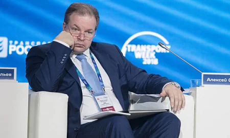 Экс-замглавы Минтранса РФ Семёнов оказался тайным миллиардером с яхтой и недвижимостью во Франции