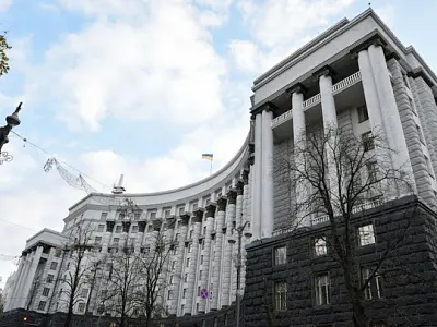 мужчина угрожает взорвать гранату в здании правительства украины - Сайт Газеты «Совершенно Секретно»