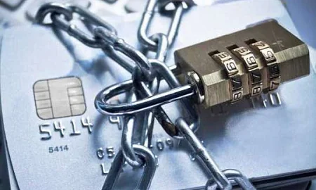 Москвич оказался должен банку триллион рублей из-за сбоя