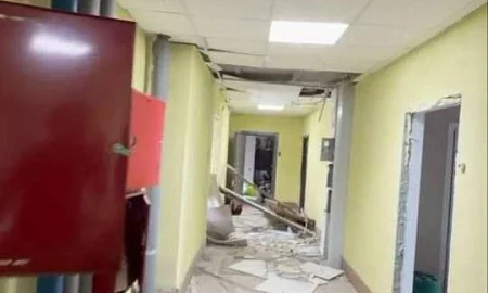 Жители подмосковного Жуковского больше двух месяцев ждут восстановления дома после атаки БПЛА  