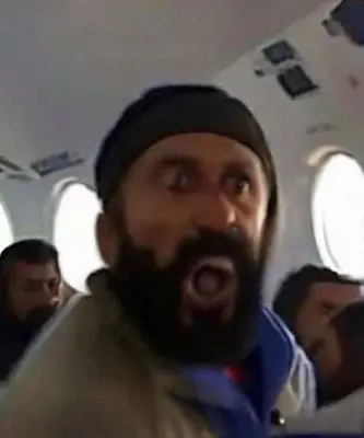 участник сво из чечни закричал в самолёте «аллаху акбар» и заявил, что на борту судна бомба - Сайт Газеты «Совершенно Секретно»