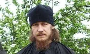 Иеромонаха-раскольника арестовали на Урале за «респект» в соцсетях