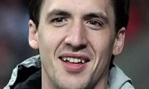 Актёру Артуру Смольянинову* заочно дали 8 лет колонии по делу о фейках про армию