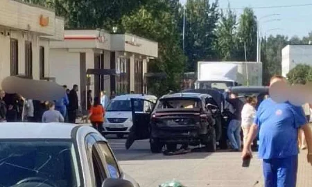 Автомобиль с военным и его супругой взорвался в Петербурге
