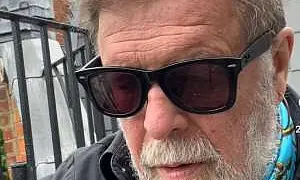 Бориса Гребенщикова оштрафовали за отсутствие плашки иноагента на видео с песней Окуджавы