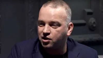 режиссёра архипова выкрали и заставили под дулом пистолета рыть могилу, но он смог сбежать - Сайт Газеты «Совершенно Секретно»