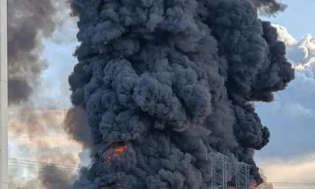 Атаки дронами и ракетами: пожары на складе WВ в Ленобласти и на заводе в Кирове