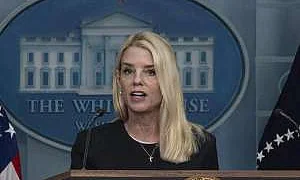 Трамп менее чем за месяц заменил двух женщин-министров из пяти