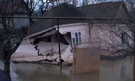 Жители Дагестана массово отравились на фоне наводнения, всех вакцинируют