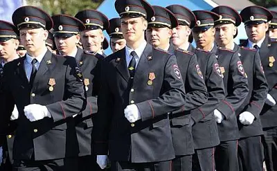 полицейским запретили выезд из рф, а отдельные сотрудники должны сдать загранпаспорта - Сайт Газеты «Совершенно Секретно»