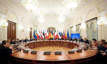 В Киев прибыли советники из стран "коалиции желающих"