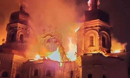Три человека погибли при атаке БПЛА на Тулу. В Киеве после удара загорелась Киево-Печерская Лавра