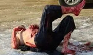 В сети появились кадры из Якутии, где подросток изрезал с помощью мачете 41-летнего мужчину (ВИДЕО)