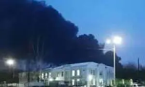 В Брянской области загорелась нефтебаза после атаки украинского беспилотника (ВИДЕО)