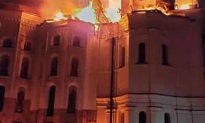 Три человека погибли при атаке БПЛА на Тулу. В Киеве после удара загорелась Киево-Печерская Лавра