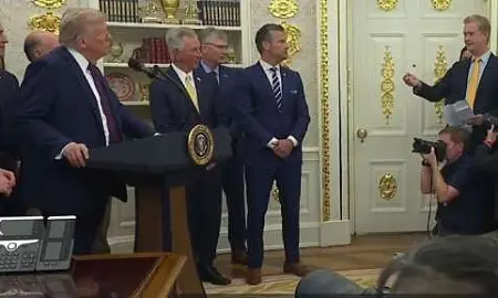 Не в повестке. Трамп назвал сумасшедшими слухи о своей смерти