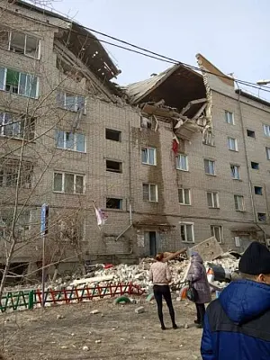 два этажа пятиэтажного жилого дома повреждены при взрыве газа в чите (видео) - Сайт Газеты «Совершенно Секретно»