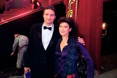 из-за места на парковке сосед избил клоунессу эллу запашную и сломал ей палец - Сайт Газеты «Совершенно Секретно»