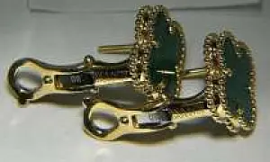 Контрабанду драгоценностей на 8 миллионов рублей пресекли дальневосточные таможенники