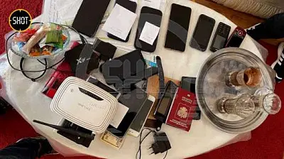 в симферополе задержали аферистов, которые обманули около 7 000 человек и заработали до ₽80 млн (видео) - Сайт Газеты «Совершенно Секретно»