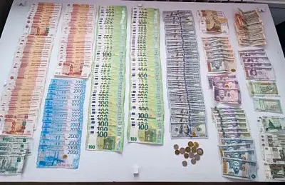 почти 50 тысяч долларов обнаружили бурятские таможенники у пассажира такси - Сайт Газеты «Совершенно Секретно»