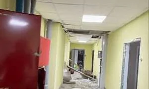 Жители подмосковного Жуковского больше двух месяцев ждут восстановления дома после атаки БПЛА  