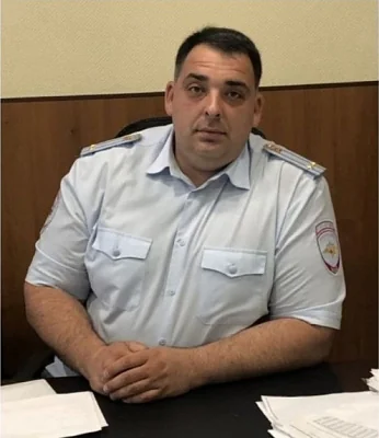 начальник миграционного отдела из подмосковья крышевал нелегалов и отплясывал на свадьбе азербайджанского авторитета - Сайт Газеты «Совершенно Секретно»