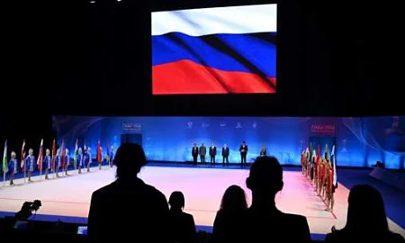 Российским гимнастам вернули право выступать с государственным флагом и гимном
