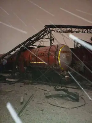 украинский беспилотник упал на питерский нефтеперерабатывающий завод «невский мазут» (видео) - Сайт Газеты «Совершенно Секретно»