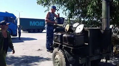 после взрыва на крымском мосту на кубани для водителей развернули полевые кухни, а на границе днр образовалась пробка (видео) - Сайт Газеты «Совершенно Секретно»