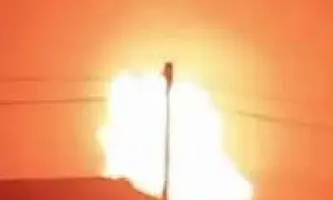 В Белгородской области загорелся завод мостовых металлоконструкций после обстрела ВСУ (ВИДЕО)