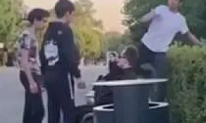 В Москве задержан 16-летний подросток, который избил 24-летнего парня в Парке Горького (ВИДЕО)