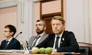 Верховный суд снял «Яблоко» с выборов в Госдуму по иску партии «Родина»