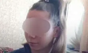 Школьницу, нарисовавшую антивоенный рисунок, держат в интернате и не отпускают домой (ВИДЕО)