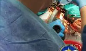 Мужчина с вилами в голове будет жить