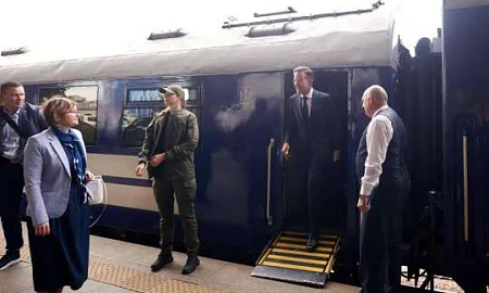 Генсек НАТО прибыл в Киев
