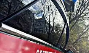 В Ленинградской области двое грабителей вынесли из магазина сигареты на ₽200 000 (ВИДЕО)