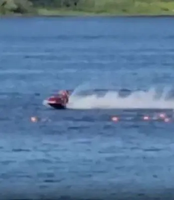 задержан бизнесмен, который проехал на гидроцикле сквозь участников заплыва на волге (видео) - Сайт Газеты «Совершенно Секретно»