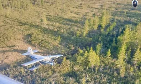 Самолёт Ан-2 аварийно приземлился в лесу Якутии с 8 людьми на борту