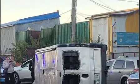 Жители Одессы подрались с сотрудниками военкомата и перевернули автобус