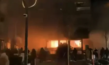 При взрыве на горнолыжном курорте Кран-Монтана в Швейцарии погибли около 40 человек